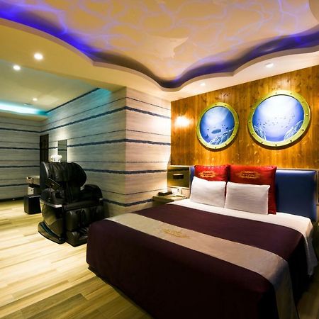 Carnival Motel Taipei Exterior photo