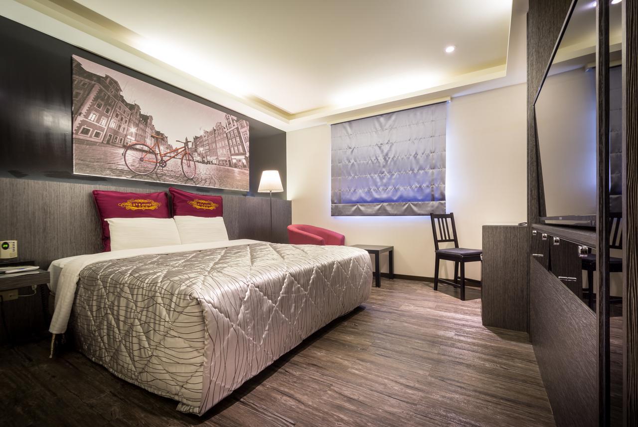Carnival Motel Taipei Exterior photo
