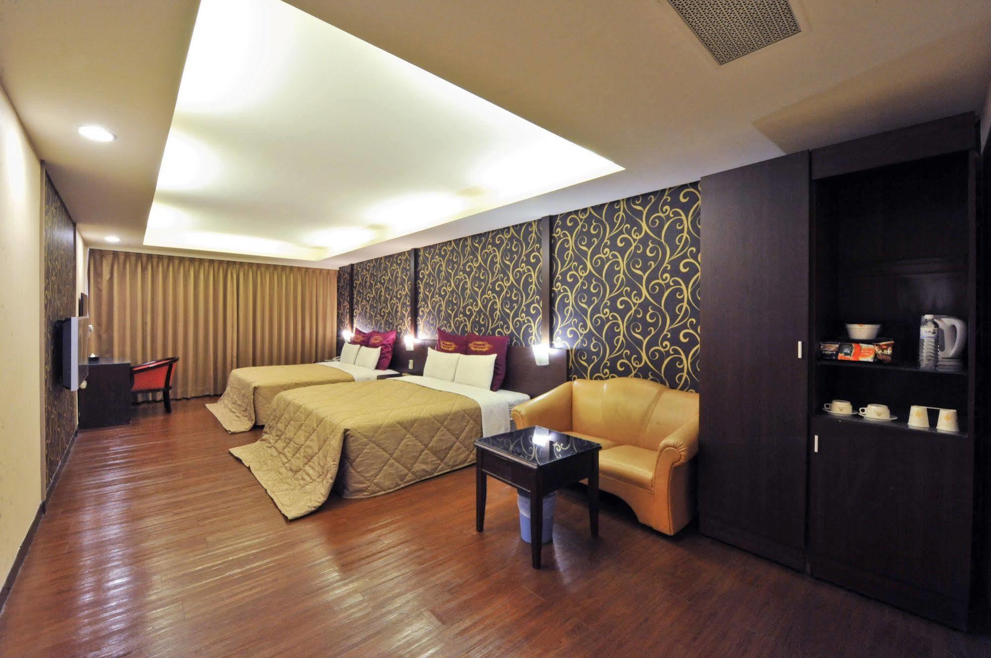 Carnival Motel Taipei Exterior photo