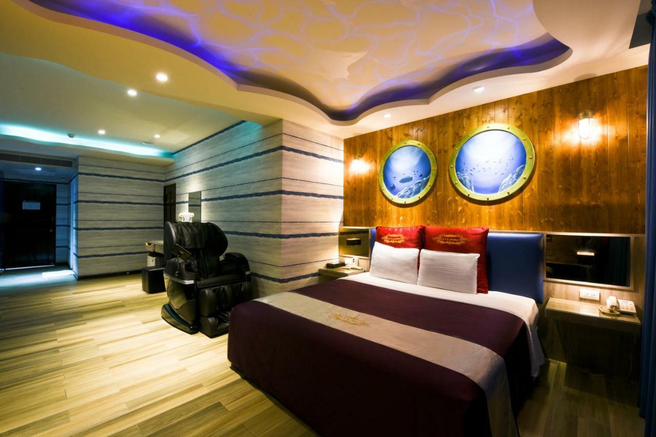 Carnival Motel Taipei Exterior photo