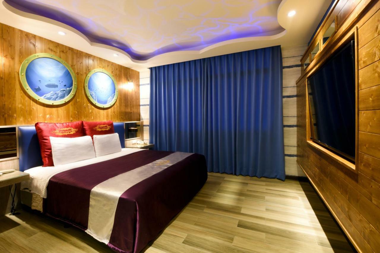 Carnival Motel Taipei Exterior photo
