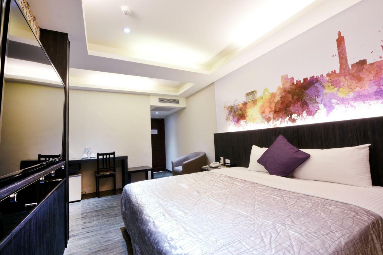 Carnival Motel Taipei Exterior photo