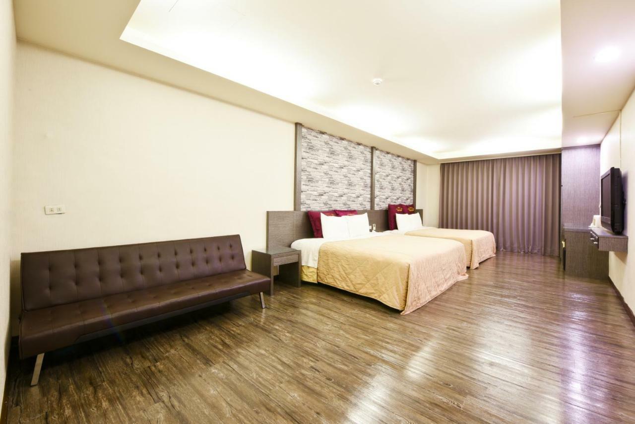 Carnival Motel Taipei Exterior photo